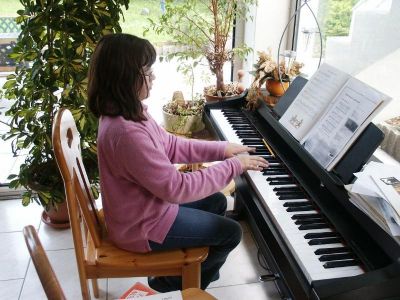 Lena am Klavier